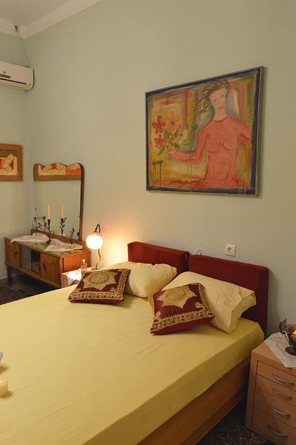 Appartamento Pireas Port Next To Metro Artistic House Esterno foto